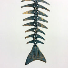 Load image into Gallery viewer, Fish Bone Wind Bell Iron Art